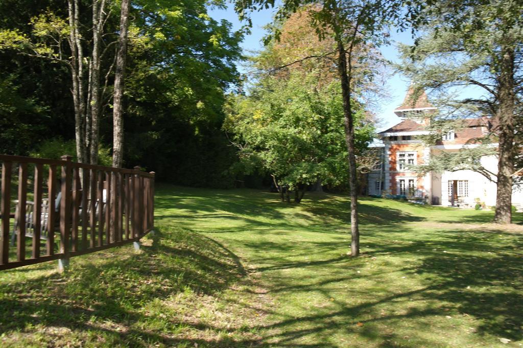 مبيت وإفطار Saint-Séverin Le Chalet De Luxe المظهر الخارجي الصورة