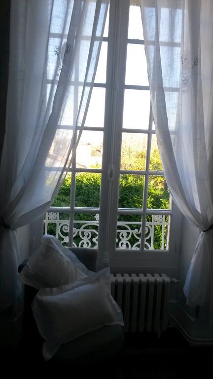 مبيت وإفطار Saint-Séverin Le Chalet De Luxe الغرفة الصورة