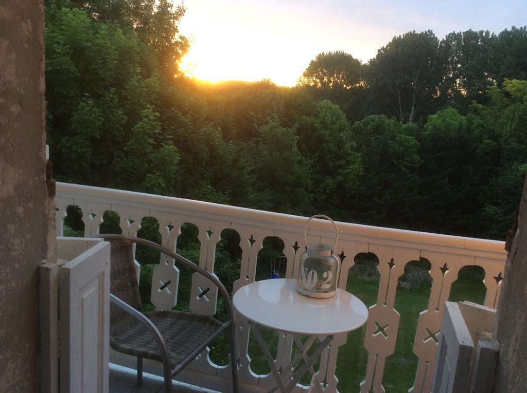 مبيت وإفطار Saint-Séverin Le Chalet De Luxe المظهر الخارجي الصورة