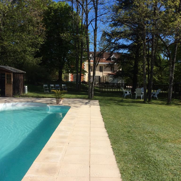 مبيت وإفطار Saint-Séverin Le Chalet De Luxe المظهر الخارجي الصورة